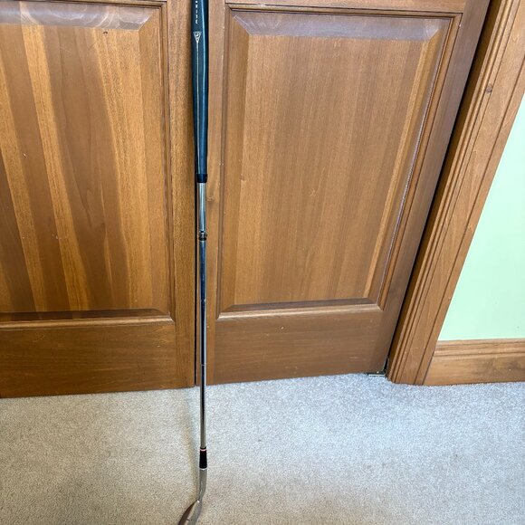 Northwestern Golf Club Putter Model 1300 Right Hand 35" - Picture 1 of 5